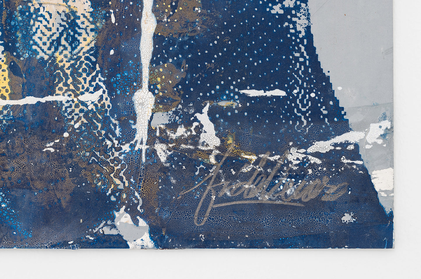 Buy the Nspm No Se Puede Mirar Artists Proof Evora Scree Print artwork by Fidel Évora now at Underdogs