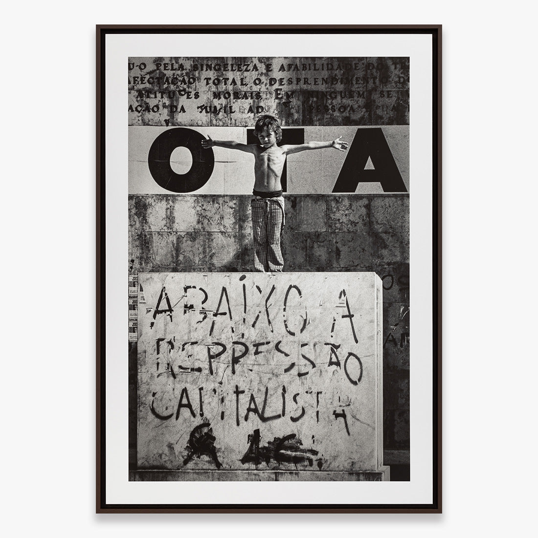 Collectible Lisboa art piece by Alfredo Cunha, sold via Underdogs