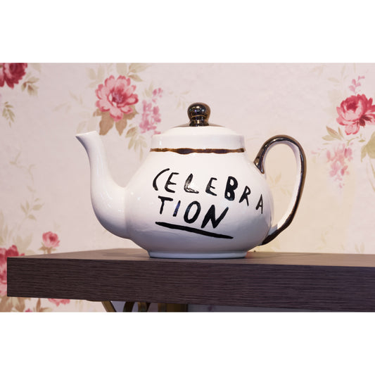 Collectible Solo Show art piece by Wasted Rita, sold via Underdogs